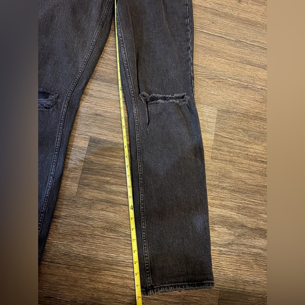 Abercrombie & Fitch Women's 90s Straight Ultra High Rise Black Distressed Jeans - Picture 4 of 5